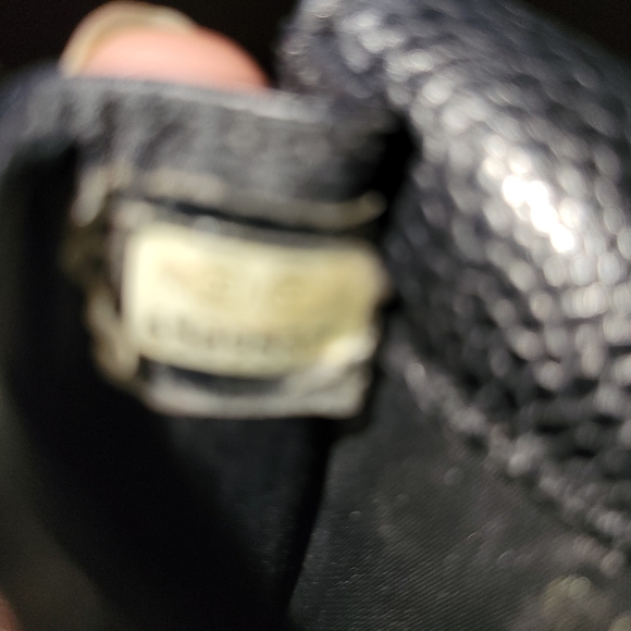 CHANEL Black Caviar CC Cigarette Case - Picture 7 of 9